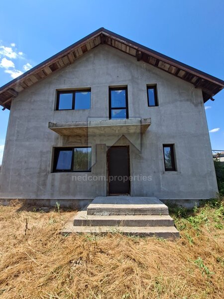 1 Decembrie, vila individuala P+M, 5 camere, 500 mp teren, constructie noua